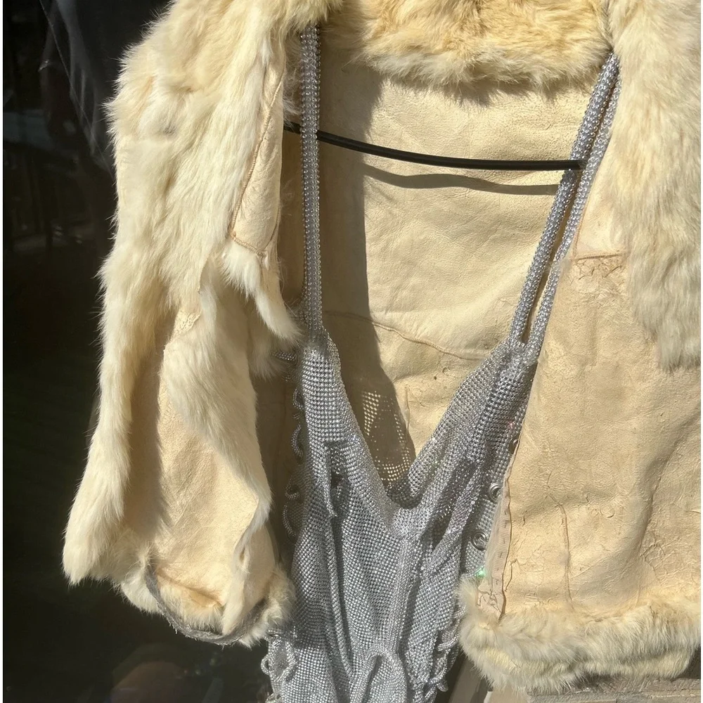 Genuine Rabbit Cape - Picture 2 of 5